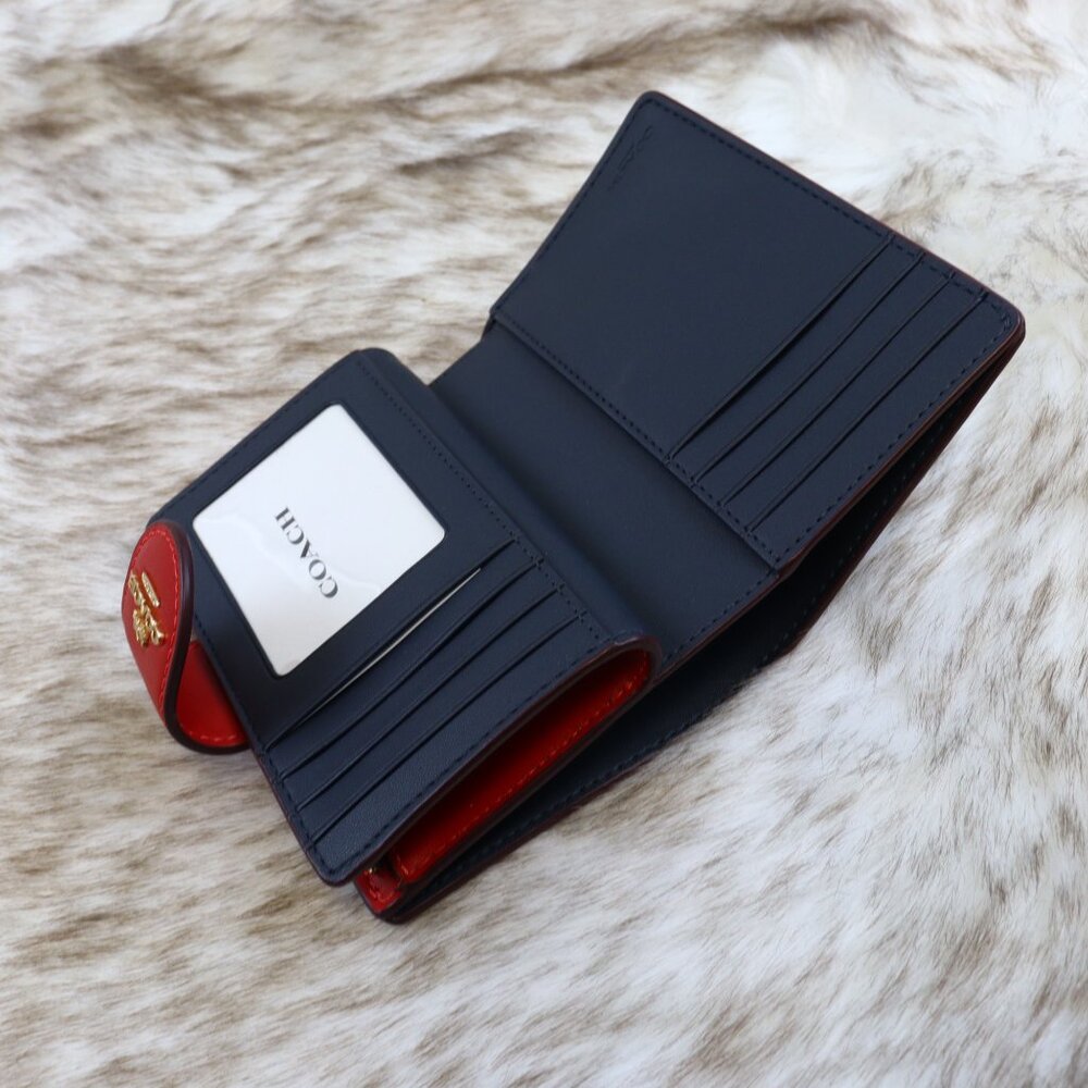 NWT Medium Corner Zip Wallet In Signature Canvas CW786 - Picture 3 of 11